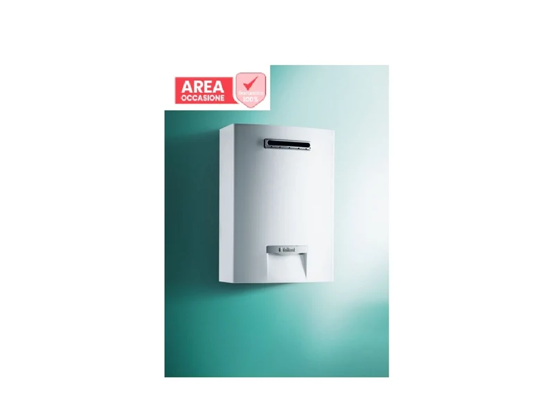 AREA OCCASIONI 3134 Scaldabagno a Gas Vaillant per esterno outsideMAG 17 litri low NOx cod. MAG 178/1-5 RT Metano